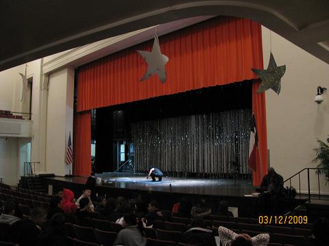 NEWCURTAINSNDHS20090.1.jpg
